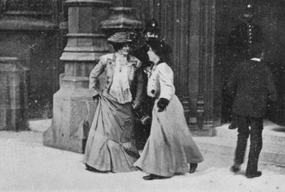 Suffragettes Weggestuurd, illustratie uit een artikel getiteld Het Heropenen van het Parlement gepubliceerd in The Graphic, 27 oktober 1906 door English Photographer